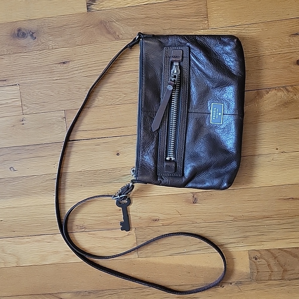 Classic brown leather 90s y2k style Fossil Brand Brown Crossbody